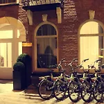 Sara\'S Boutique Hotel