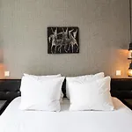 Weber Hotel 397