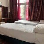 Hotel Isis