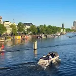 Authentic Amsterdam Apartment Rai