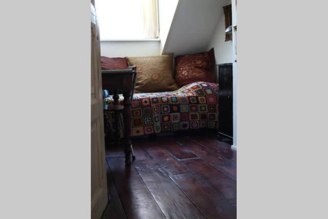 Cosy Near Centre