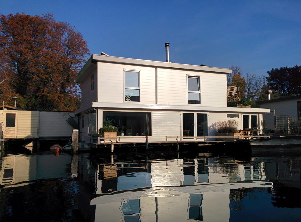 Bed & Breakfast Minties Houseboat Amsterdam