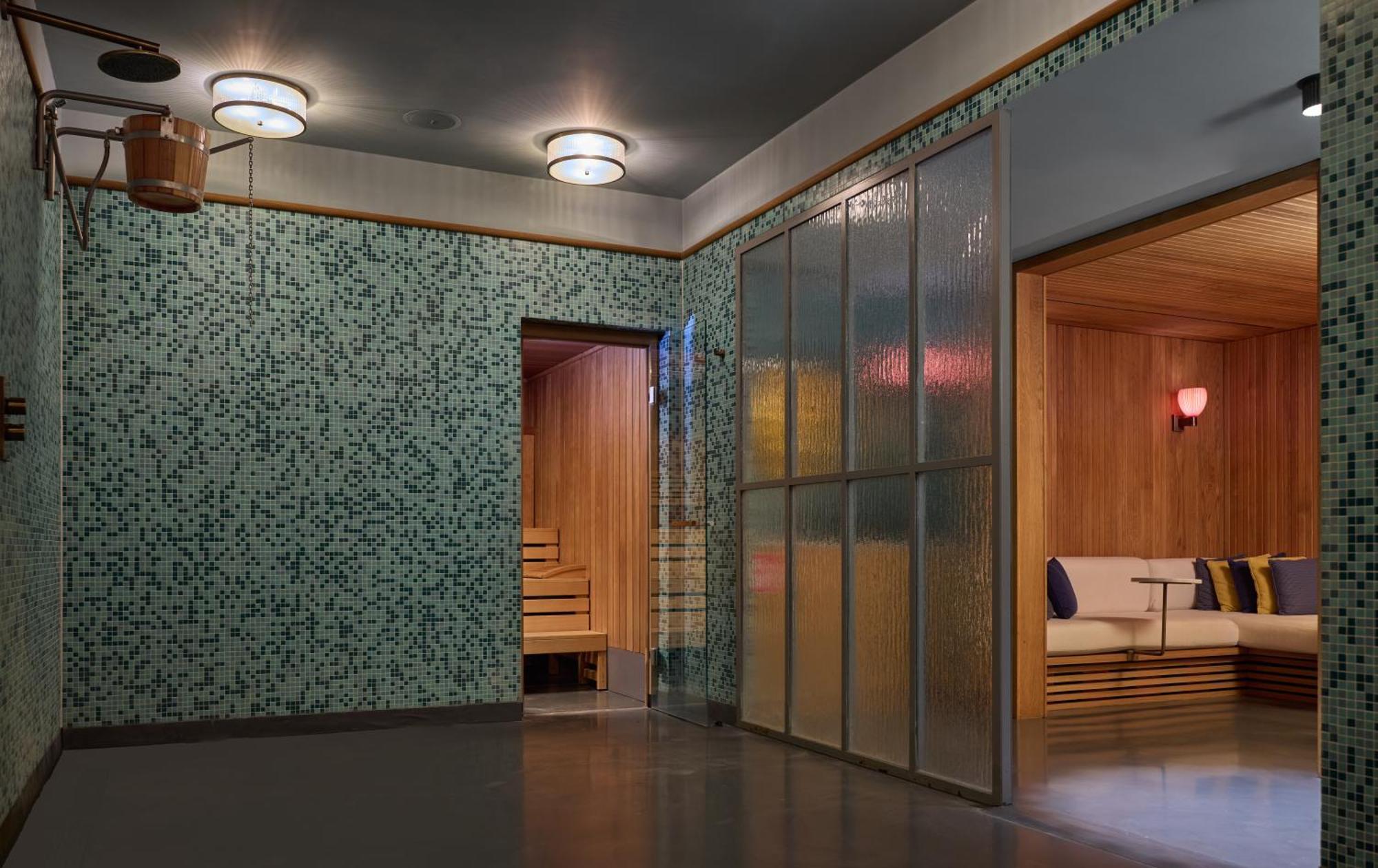 Twenty Eight Hotel 4*