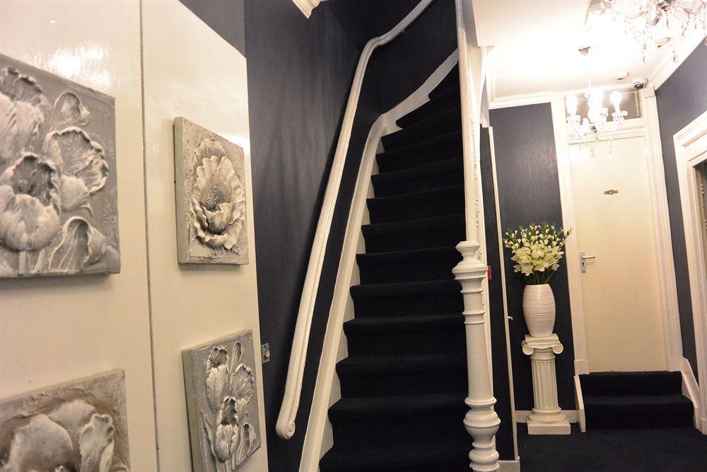 Sara's Boutique Hotel 3*