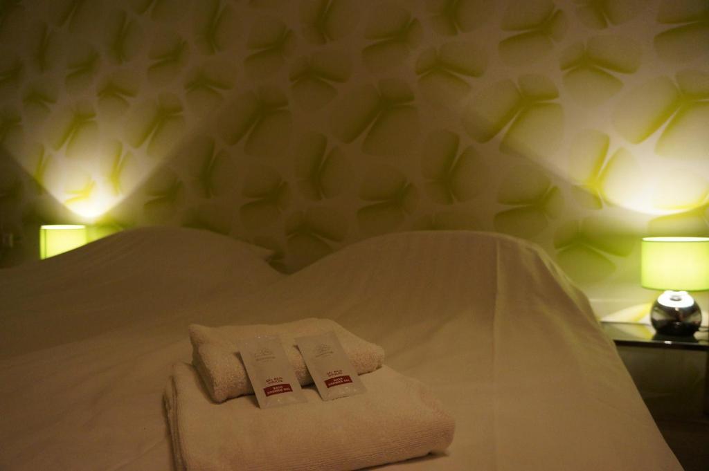 Royal Taste Hotel *