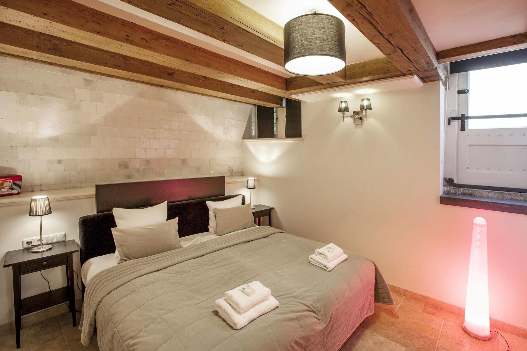 Herengracht Bed & Breakfast 4*