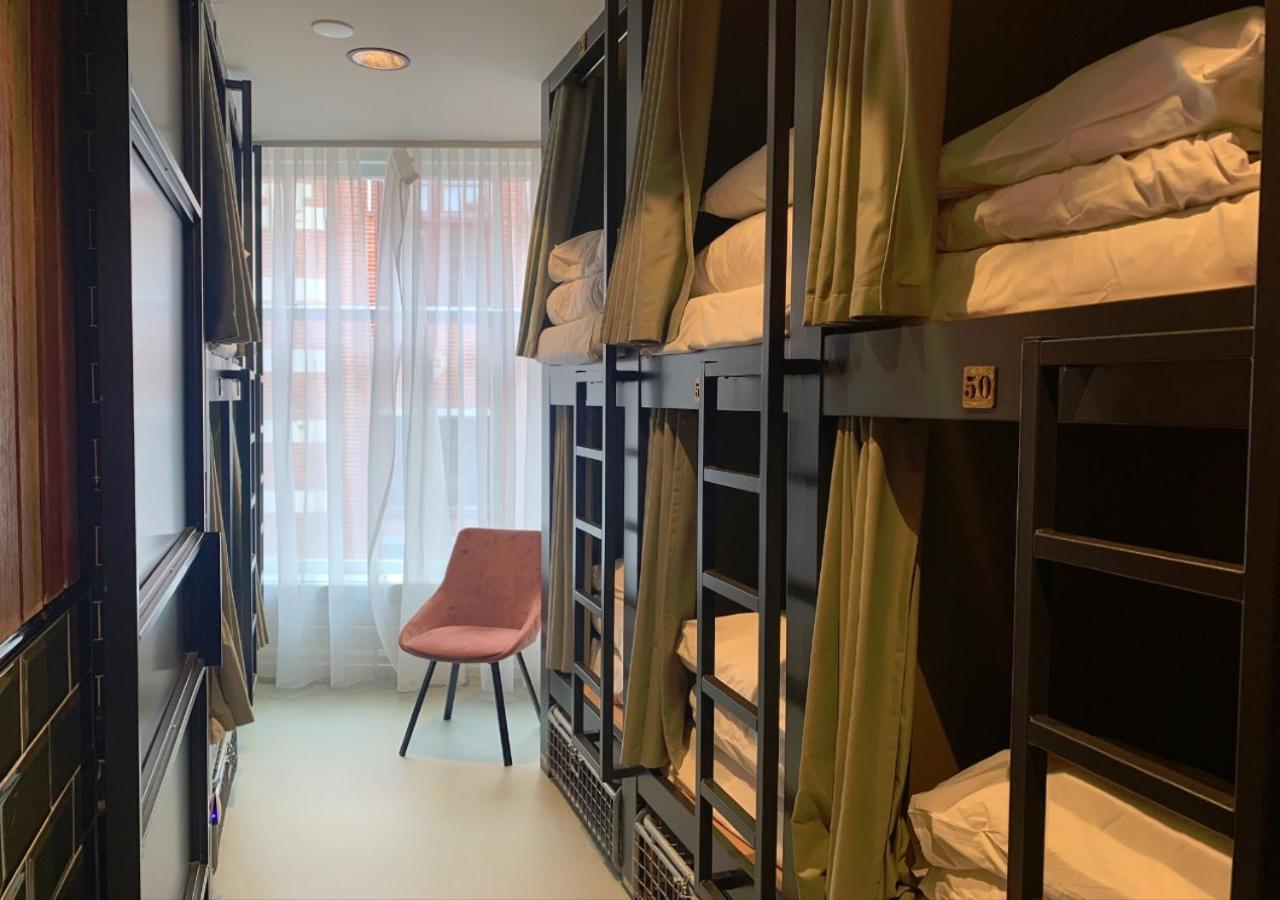 Hostel Durty Nelly's *
