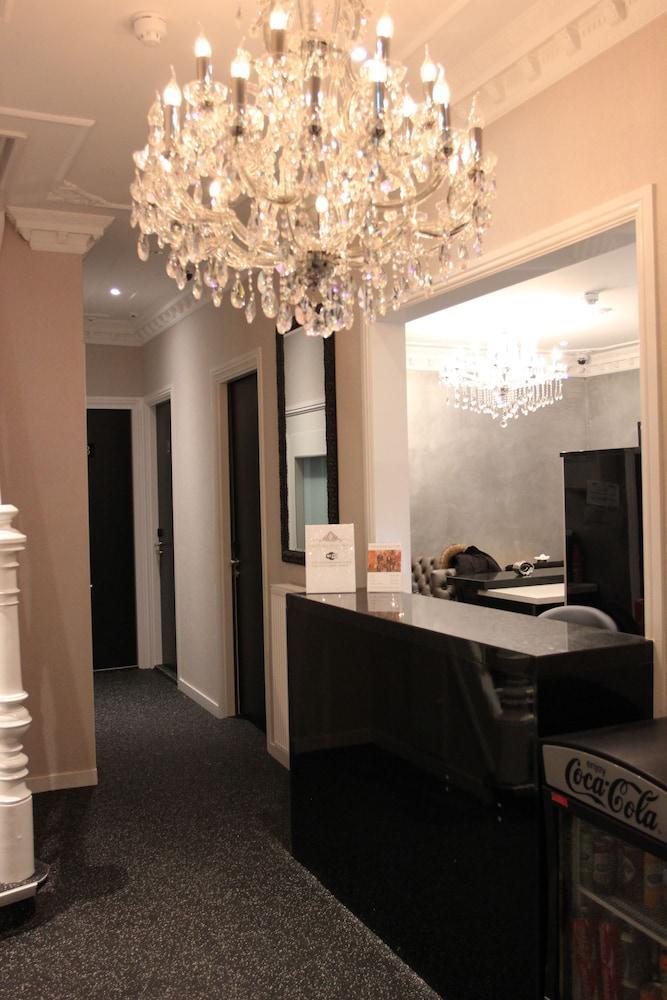 Sara's Boutique Hotel 3*