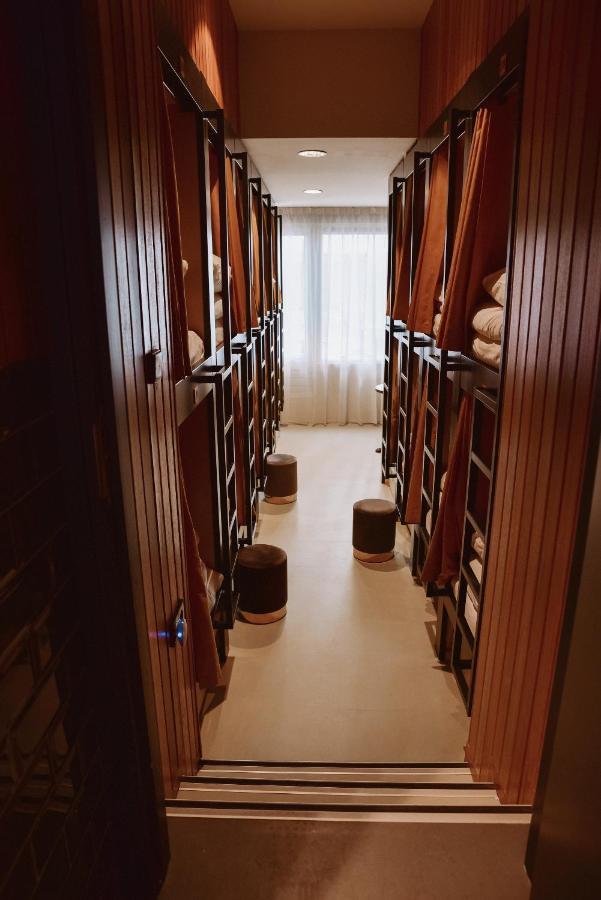 Durty Nelly's Hostel