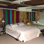 Top-Notch Apartment Along Canal In Historic Centre