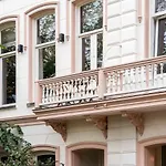 Spinoza Suites