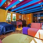Dreamtime Houseboat
