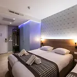 Melrose Hotel