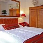 Amsterdam House Hotel