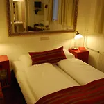 Amsterdam House Hotel