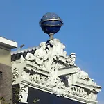Ambassade Hotel