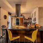 Nova Houseboat Deluxe Free Bikes