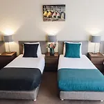 Hotel Corner House