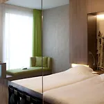 Skotel Amsterdam, Hotelschool The Hague