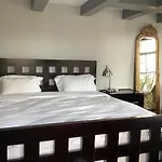 Former Rembrandt workshop two bedroom B&B