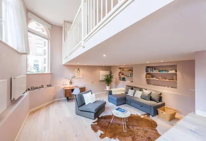 Hip Split Level Apartment On The Ground Floor