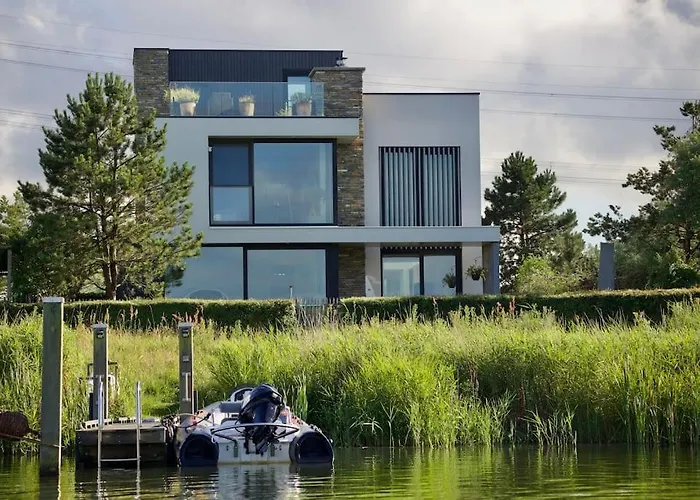 Luxury Waterfrontvilla Amsterdam