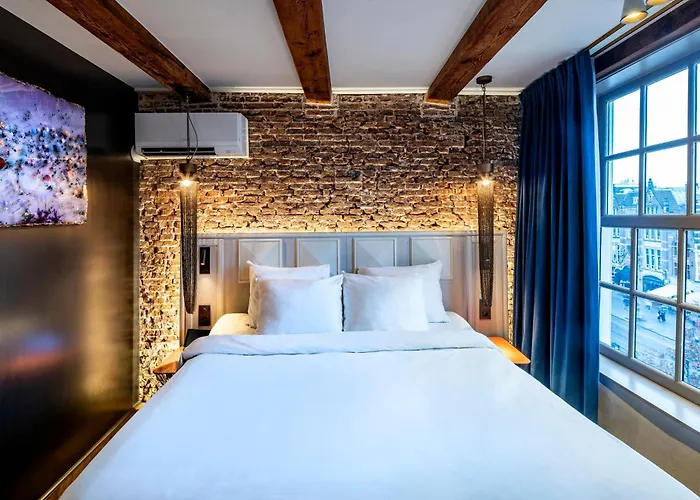 Mister Highland Hotel