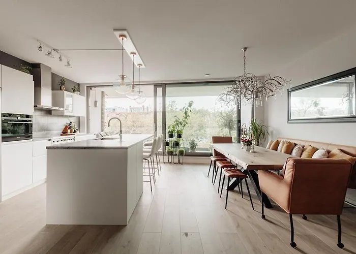 Modern And Cozy Apartment In The Heart Of Amsterdam