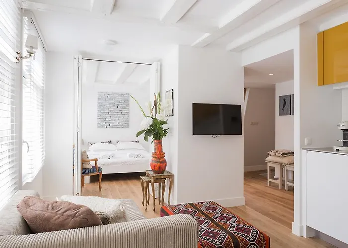House Of Arts - City Centre Apartment