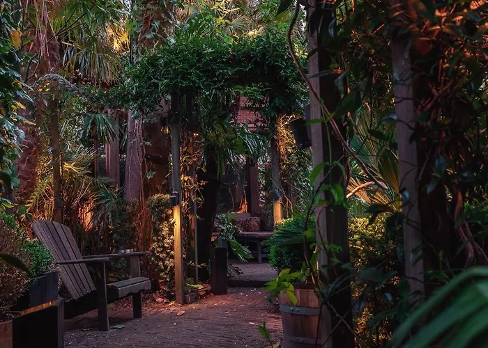 Garden Suite Centre