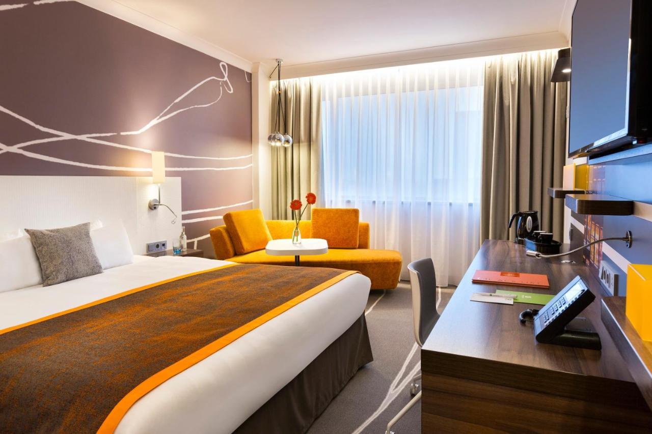 Holiday Hotel 4*