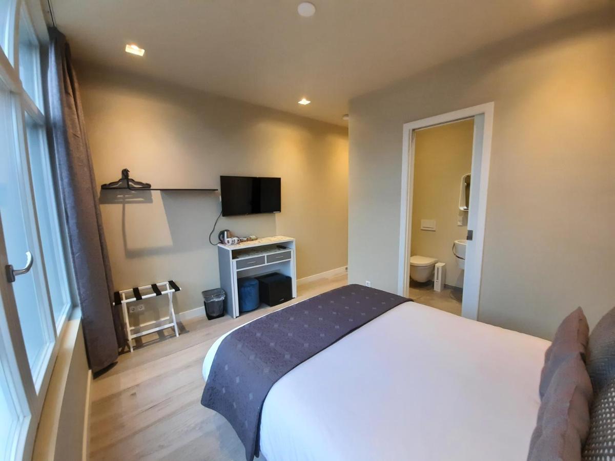 Roomwest * Amsterdam