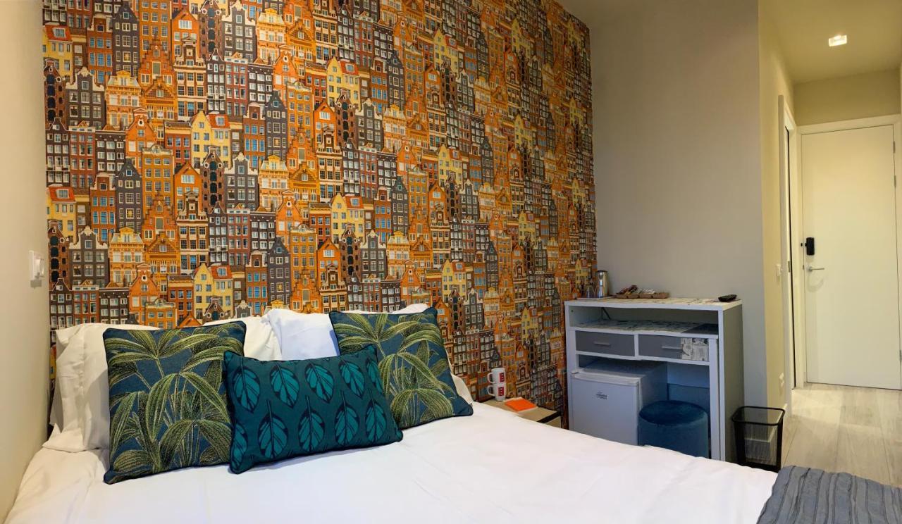 Bed & Breakfast Roomwest *