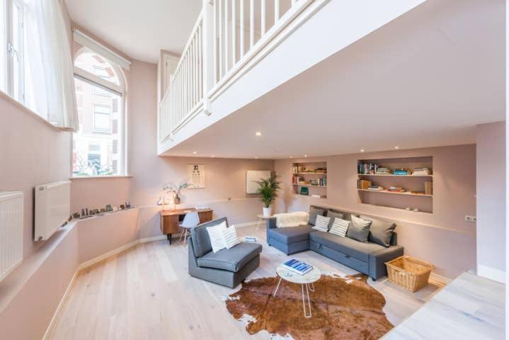 Apartment Hip Split Level On The Ground Floor *
