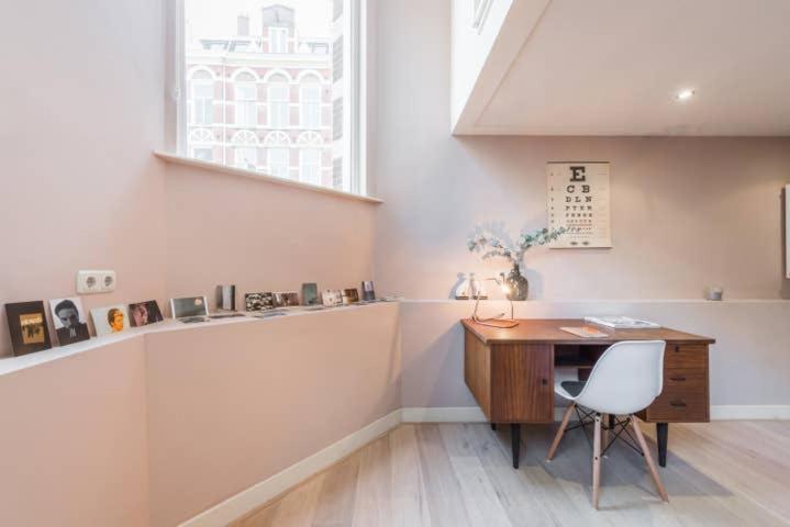Hip Split Level On The Ground Floor Apartment *