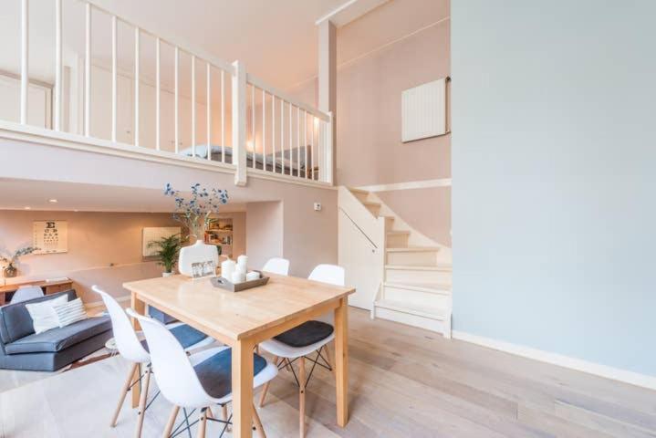 Apartment Hip Split Level On The Ground Floor