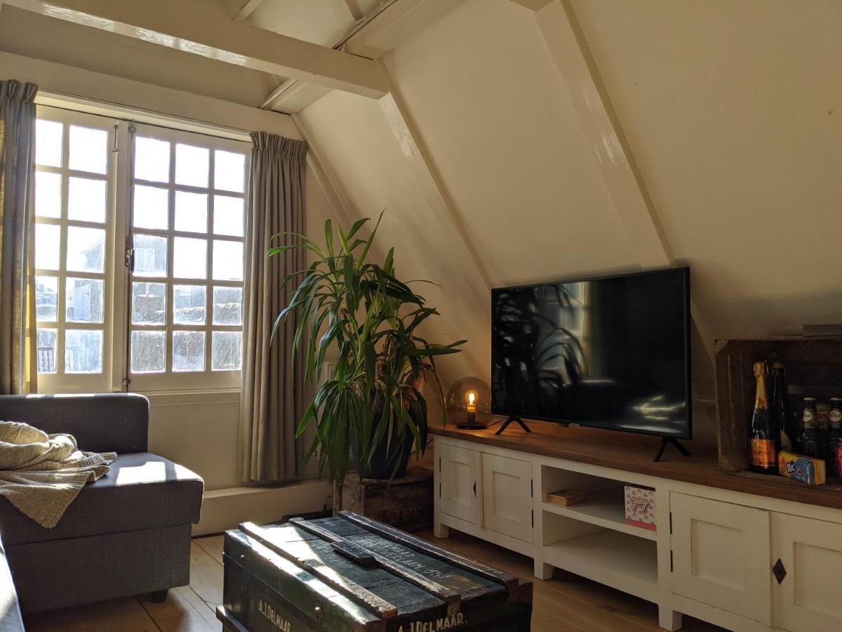 Storestay Damsquare Bed & Breakfast 2*