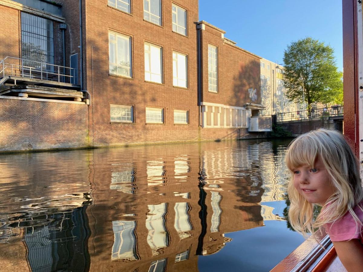 Dreamtime Houseboat Apartment Amsterdam
