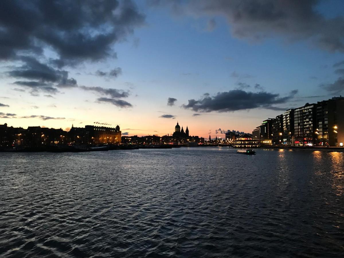 Hotelboat Iris * Amsterdam