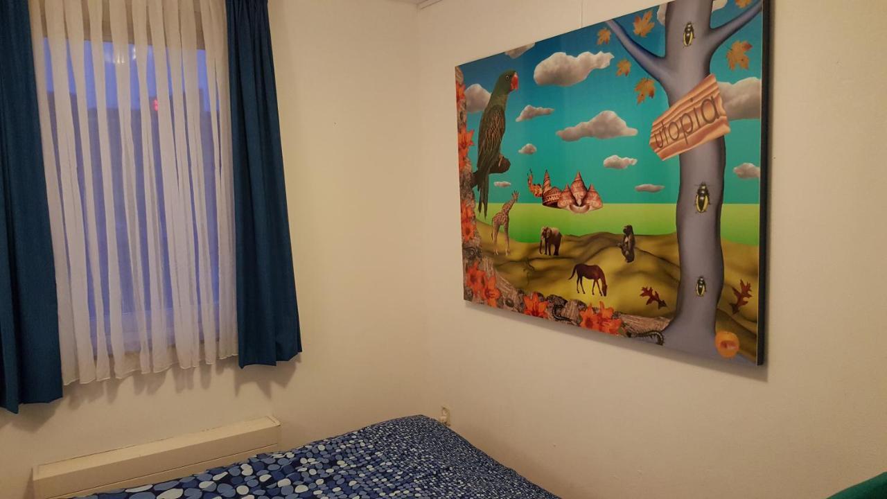 Quiet Spacious Bed & Breakfast *