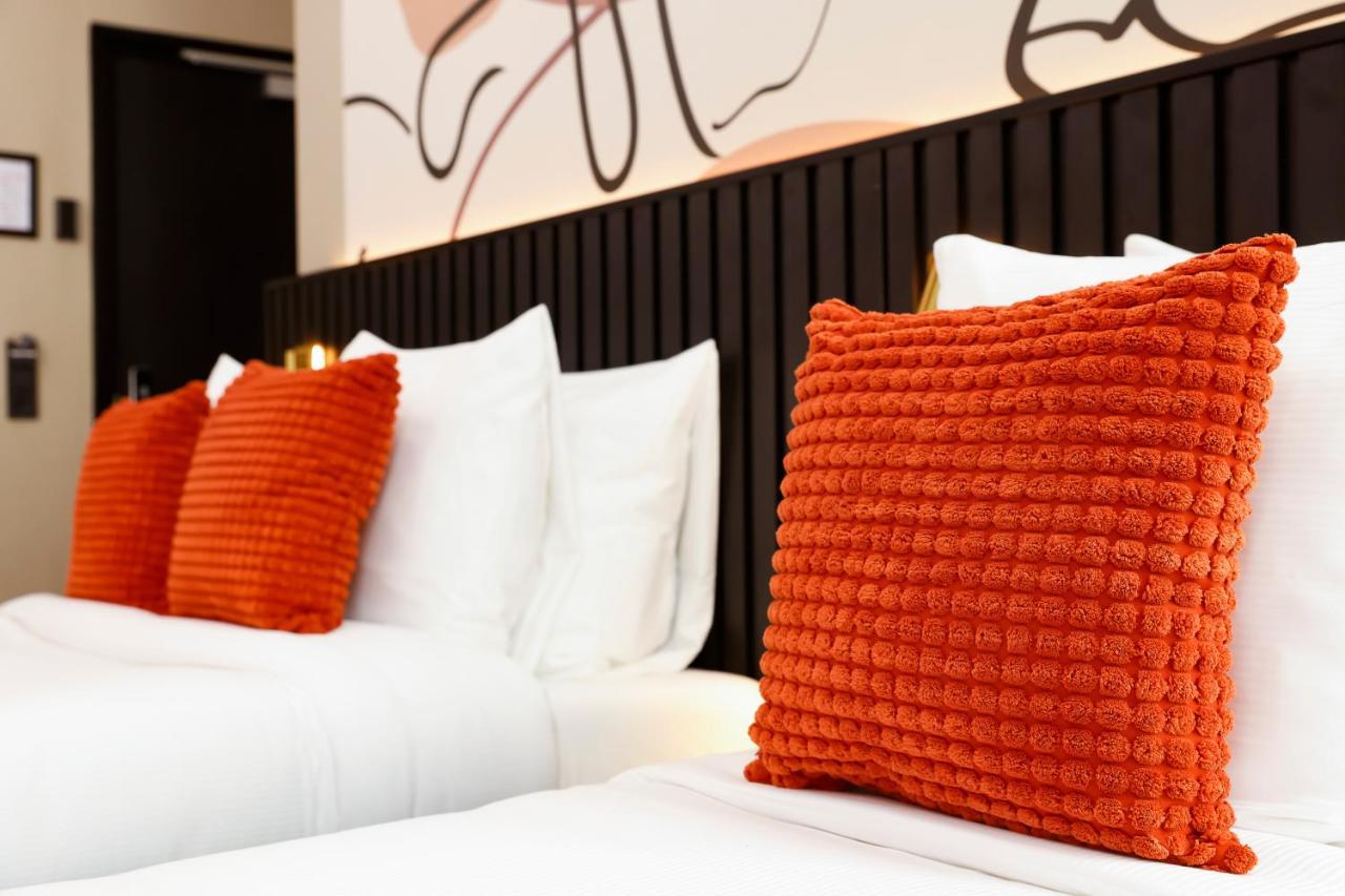 Huygens Place Hotel 4*