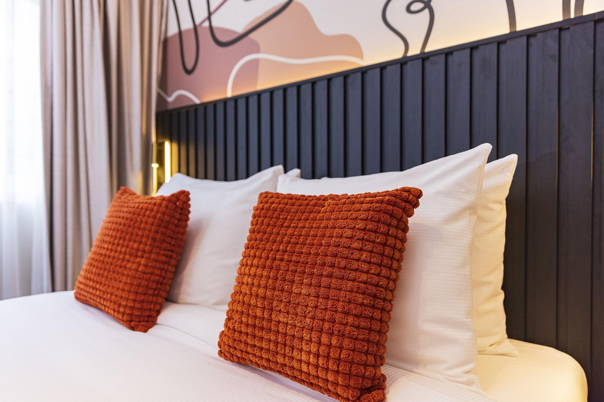 Huygens Place Hotel