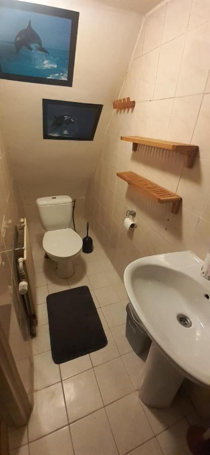 Gasthuis Iru, Not For Parties, Not A Hotel, With No Kitchen