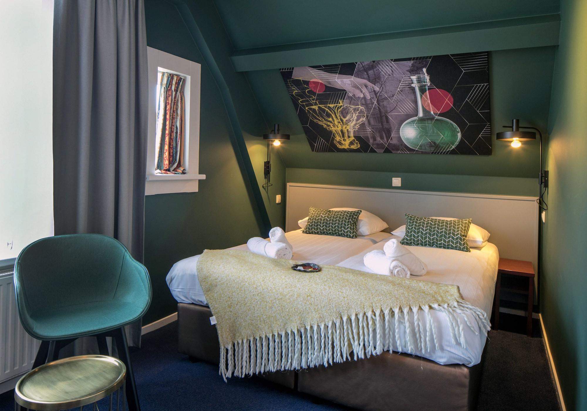 Alexander Hotel 3*