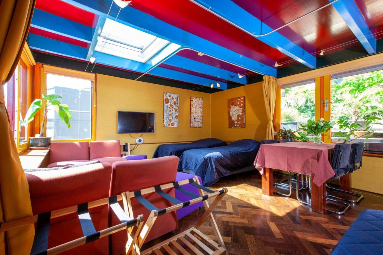 Dreamtime Houseboat *