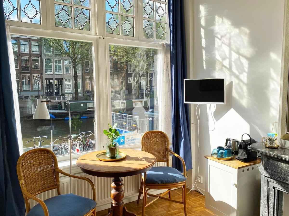 Canal Hideaway Guest house *