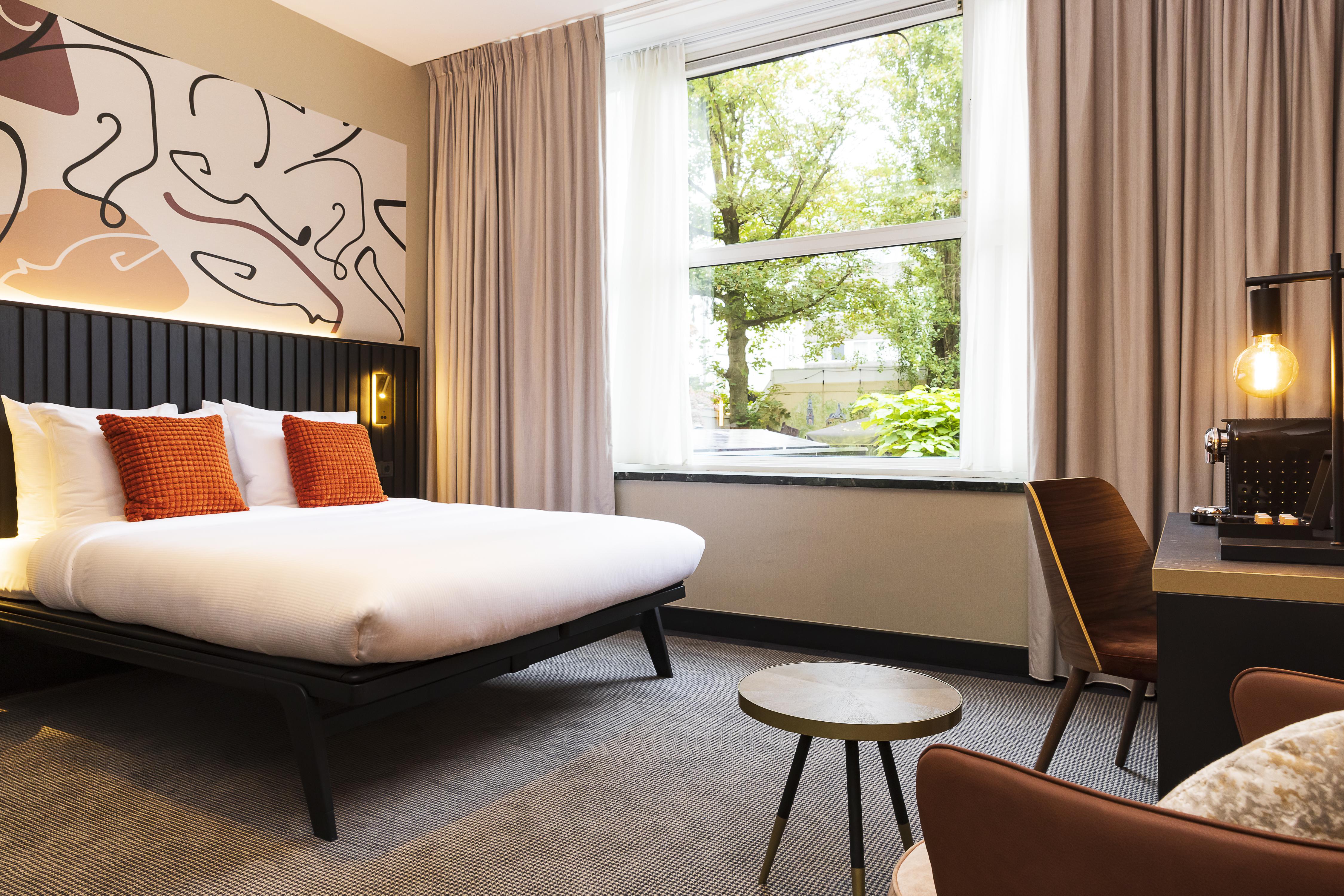 Huygens Place Hotel 4*