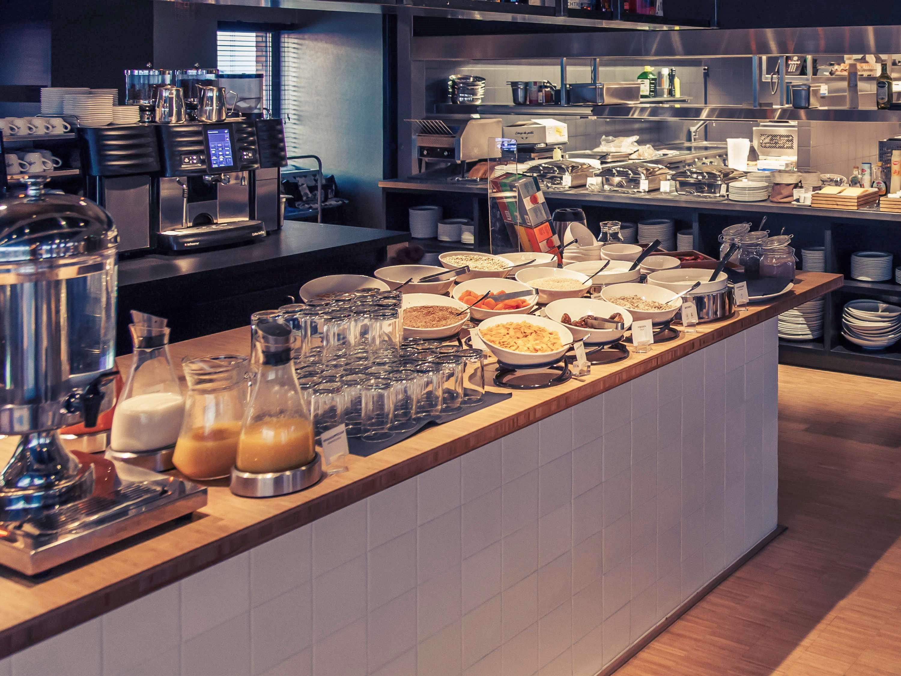 Mercure Sloterdijk Station 4*
