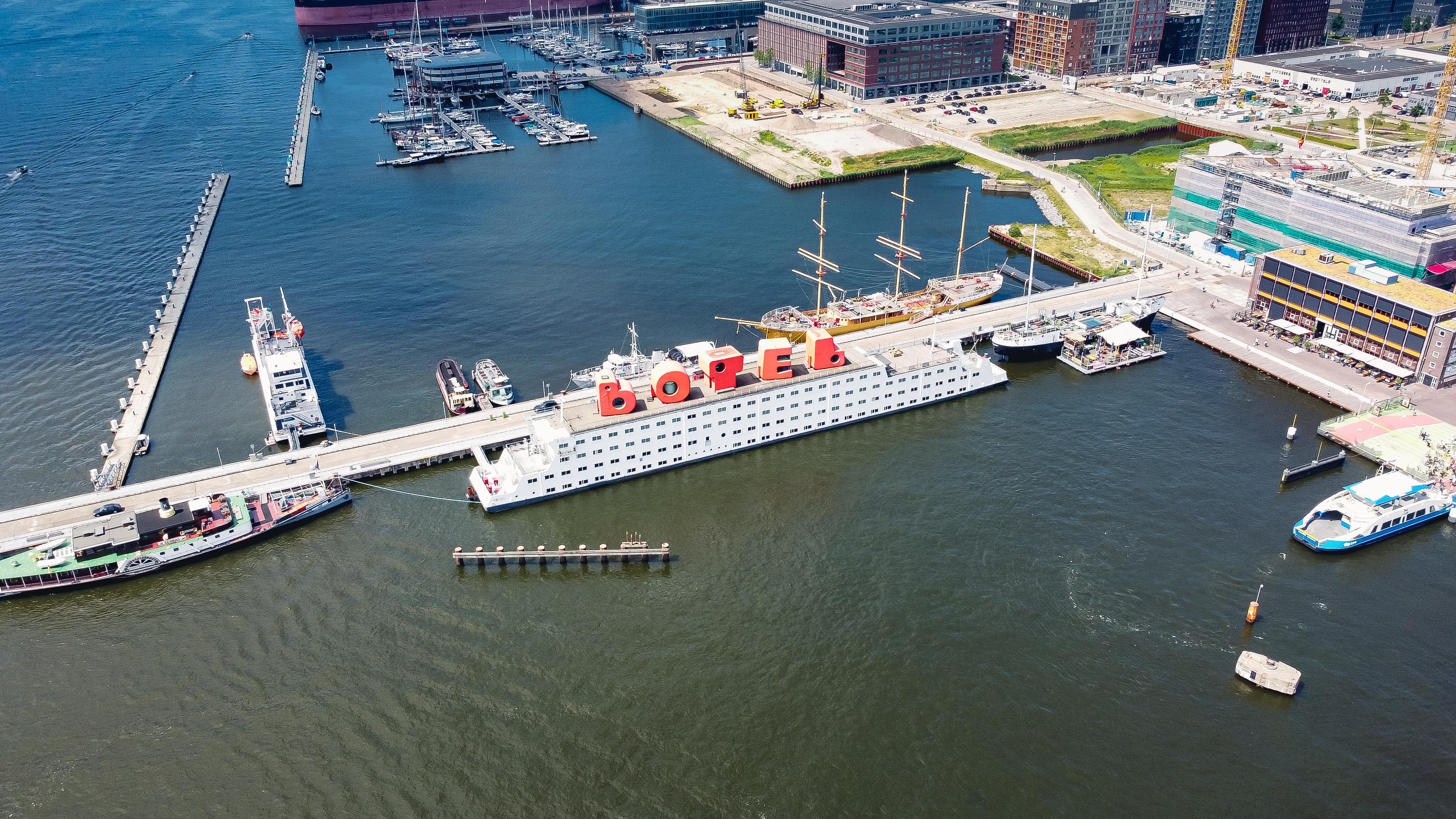 Botel Hotel