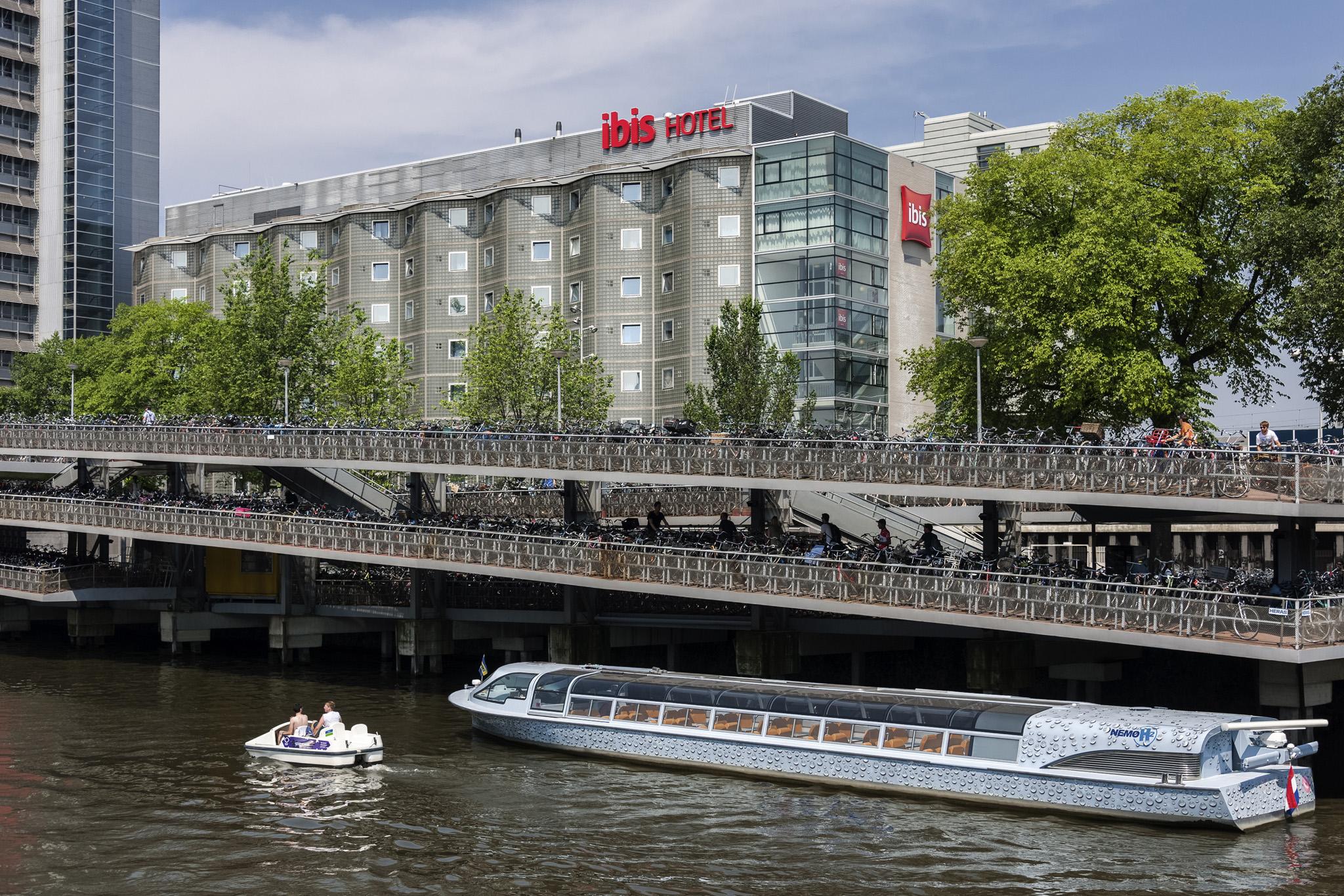 Ibis Centre 3*